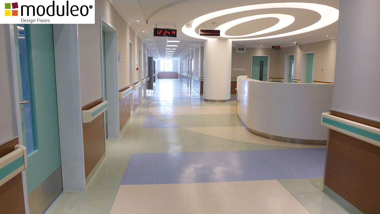 Sàn Vinyl cao cấp Moduleo sử dụng tại hành lang, sảnh bệnh viện. Với đa dạng mẫu mã sản phẩm