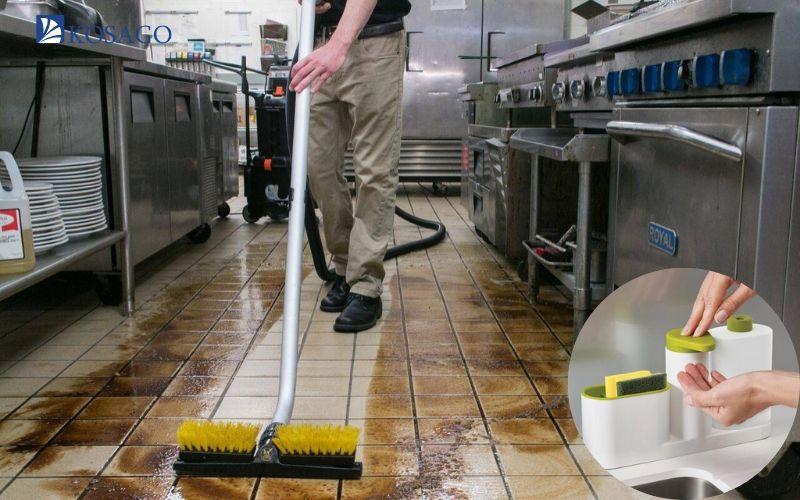 Làm thế nào để loại bỏ vết dầu nhớt trên sàn nhà dễ dàng trong 3 bước?